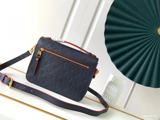 Vuitton Metis Pochette Louis 0425